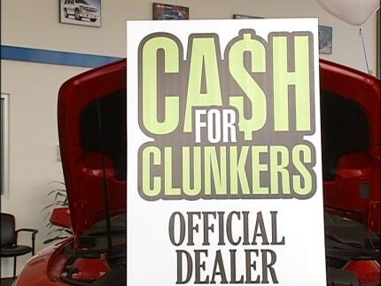 what time cash advance close