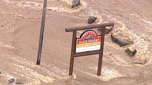 Illinois River Resort Begins Cleanup After Flooding