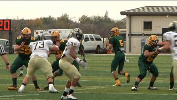 MacArthur Highlanders Cruise into Semis With 40-Point Win