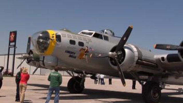 Vintage B-17 Bomber, Frequent Visitor To Tulsa, Destroyed In Illinois