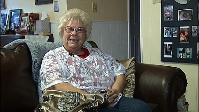 Good Samaritan With Unexpected Personal Connection Returns Lost Purse