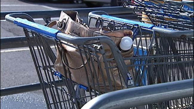 Good Samaritan With Unexpected Personal Connection Returns Lost Purse