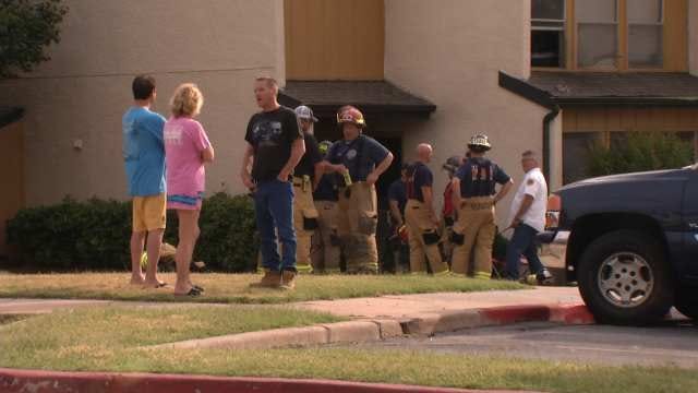 Tulsa Apartment Dwellers Crawl Out Second Story Window During Fire