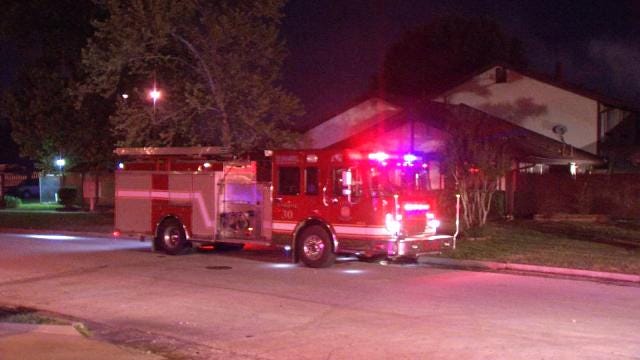 Two Dogs Die In East Tulsa Duplex Fire