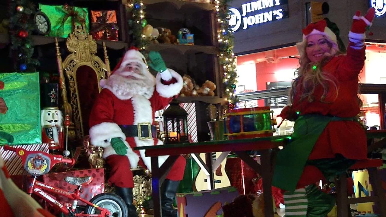 Thousands Attend Tulsa Christmas Parade