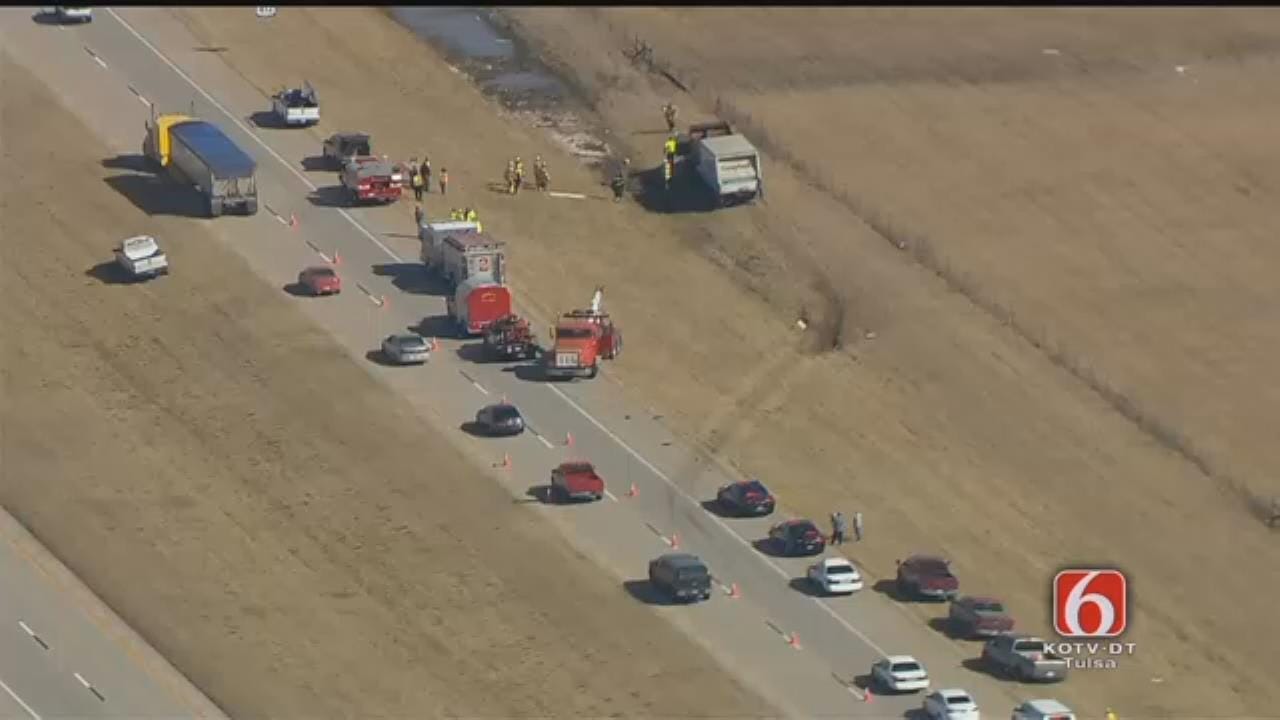 Two Trucks Involved In Fatality Wreck In Mayes County