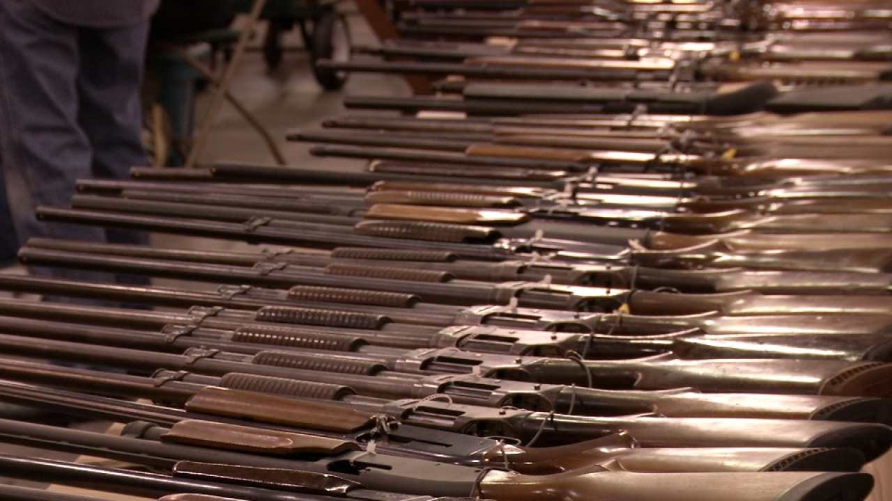Tulsa Gun Show Dealers Disagree With Obama's Plans For More Firearms Laws