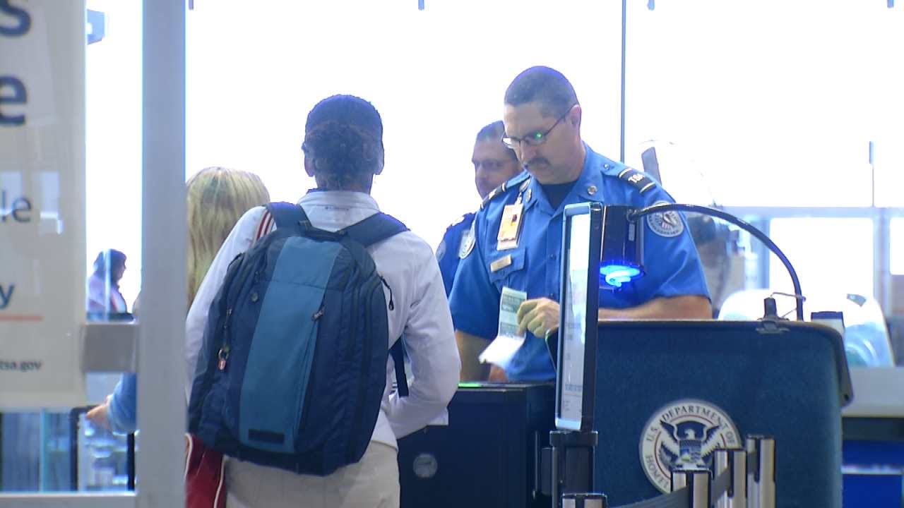 Oklahoma Drivers Licenses Still Acceptable ID At TSA Airport Security oklahoma-drivers-licenses-still-acceptable-id-at-tsa-airport-security