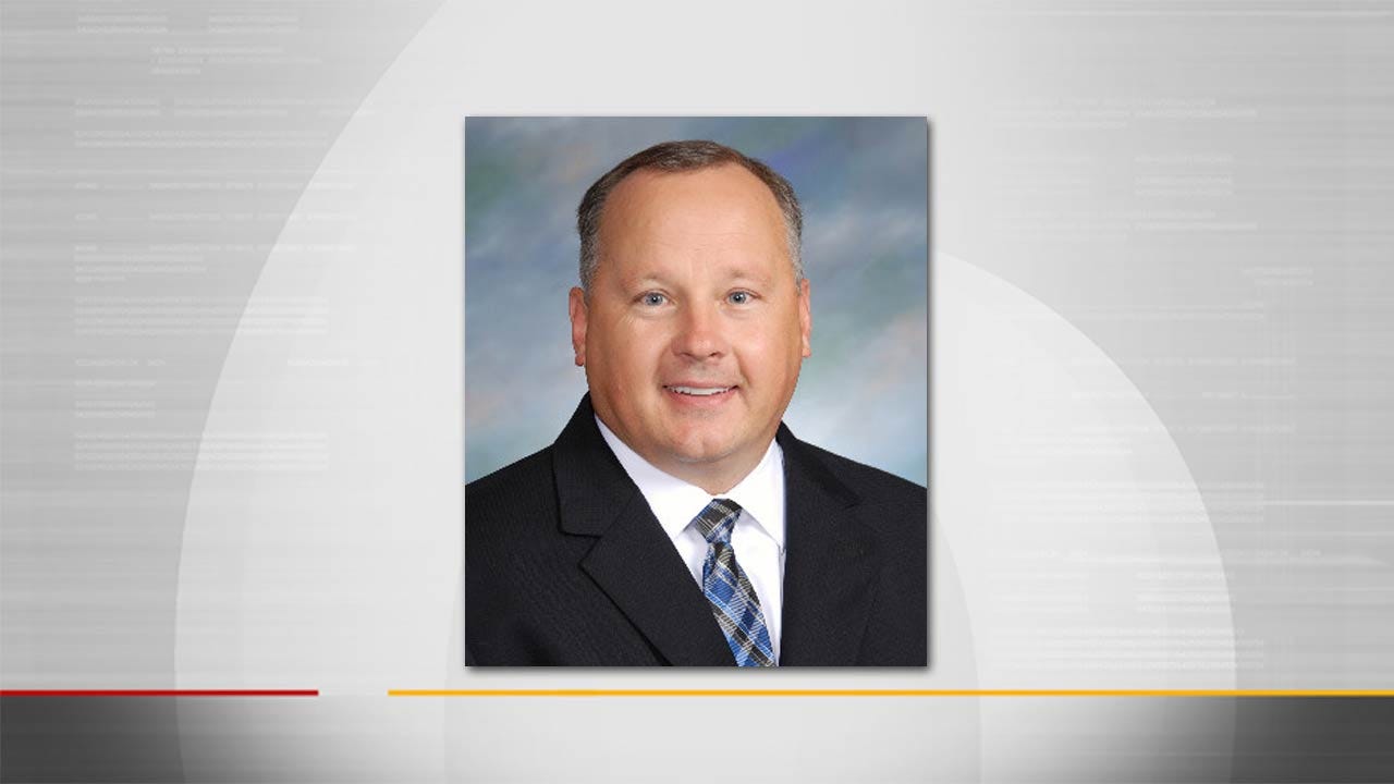 Glenpool Schools Hosts Town Meetings To Discuss Budget Crisis