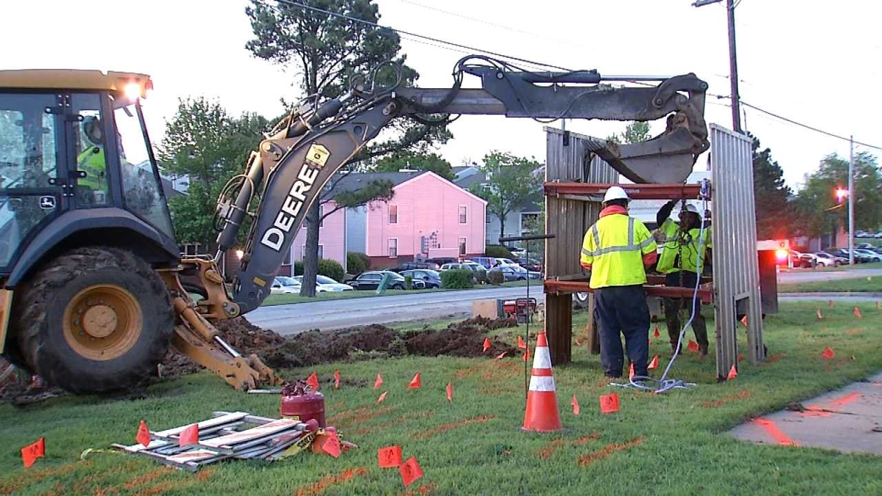 City Of Tulsa Crew Repairs Broken Water Main