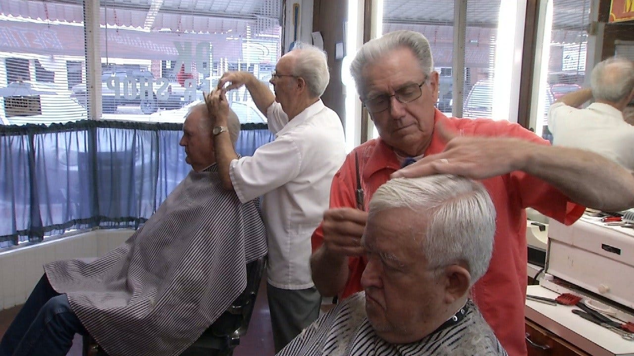 Collinsville Barbers To Close Shop After 50 Years