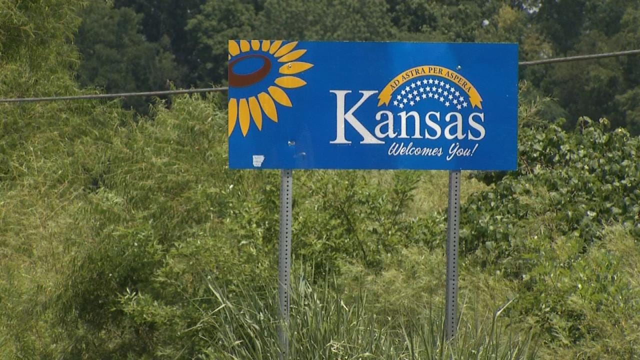 Oklahoma Teachers Head To Kansas For Higher Pay