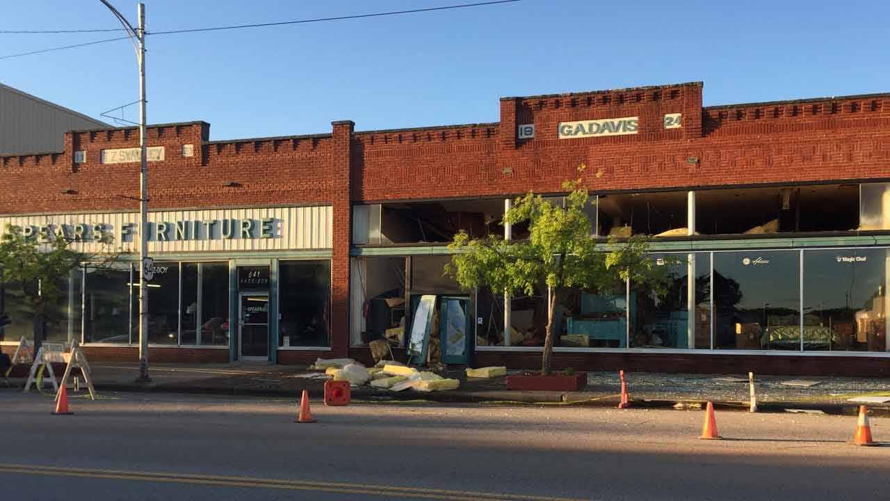 Pawnee Furniture Store Roof Collapses