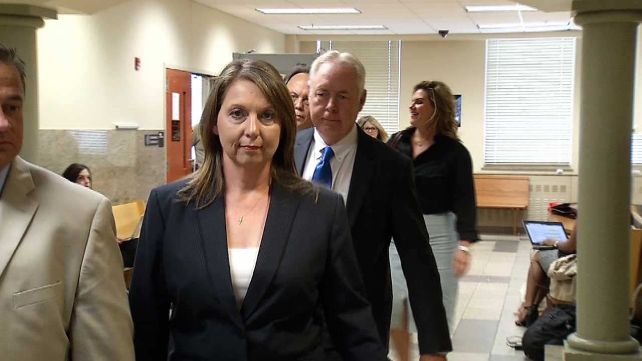 Betty Shelby's Attorneys Call First Witnesses In Manslaughter Trial
