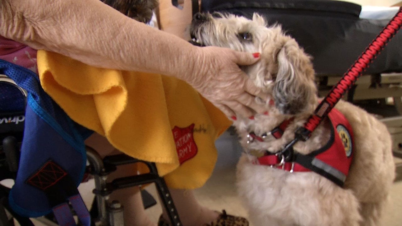 Tulsa Nursing Home Residents Get Special Visit From Therapy Dog