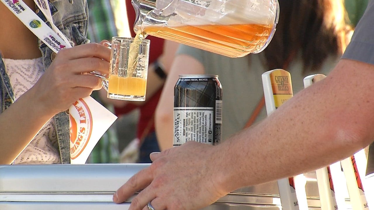 "Conservation On Tap" Beer Tasting Held At Tulsa Zoo