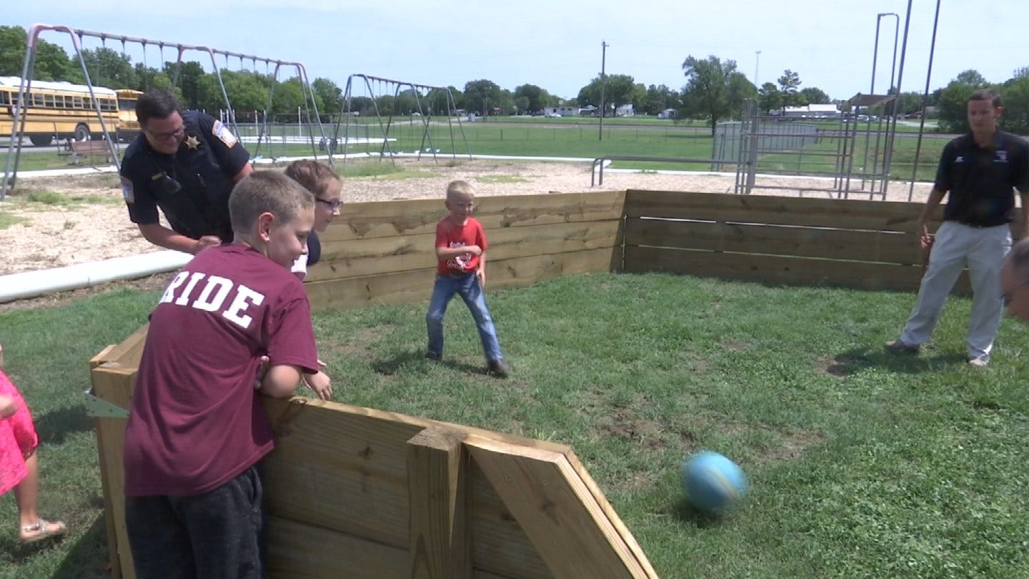 Rogers County Sheriff's Office Introduces New Playground Game To Foyil