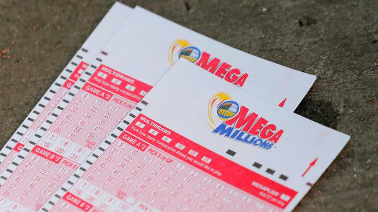 Mega Millions Christmas Jackpot Tops $320 Million