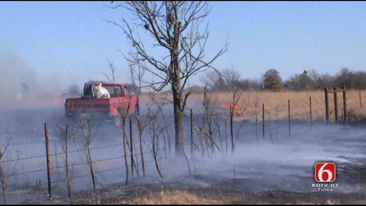 Firefighters Battle Grass Fires - Firefighters Battle Grass Fires Across Northeastern Oklahoma.1516913131000 0 