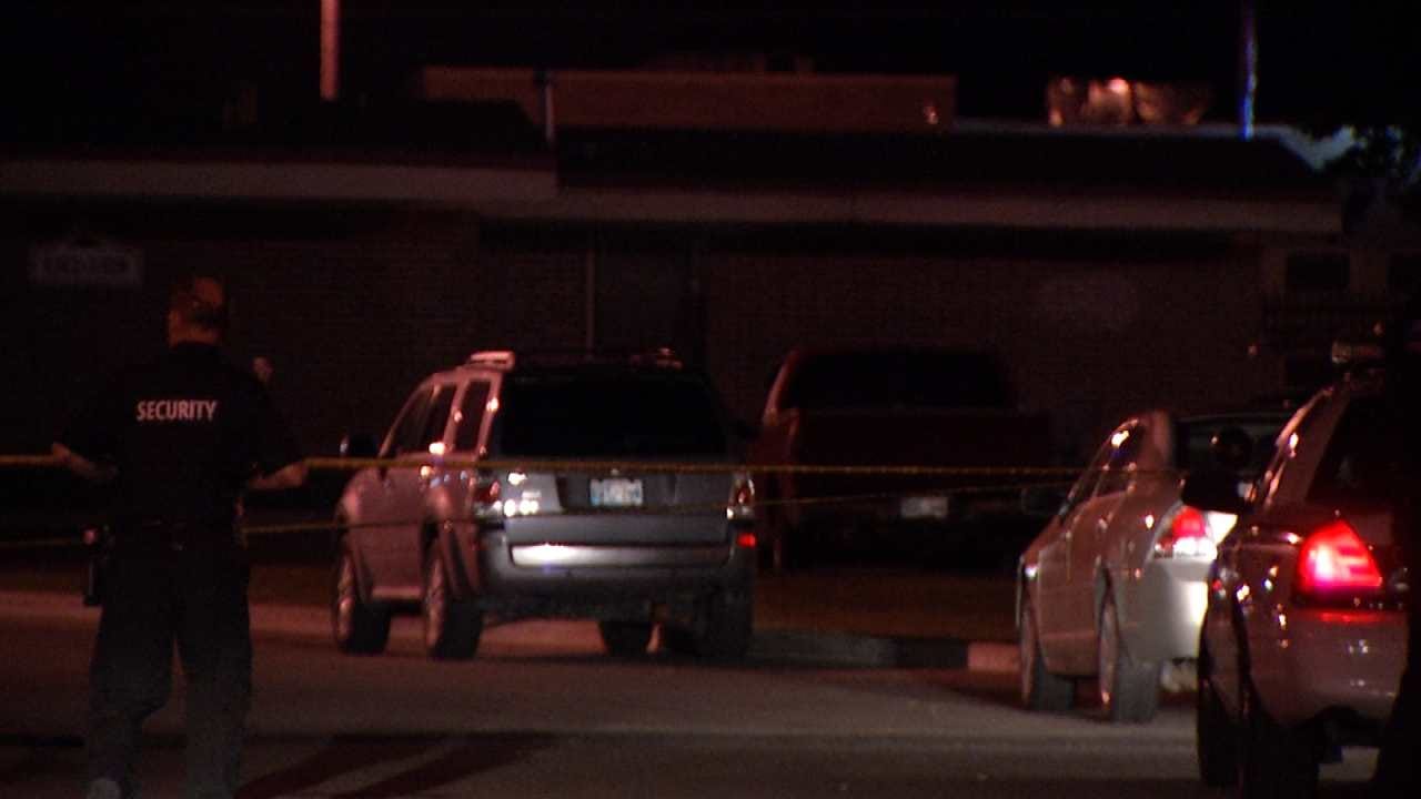 Police Two Shot During Gun Battle At Tulsa Apartment Complex