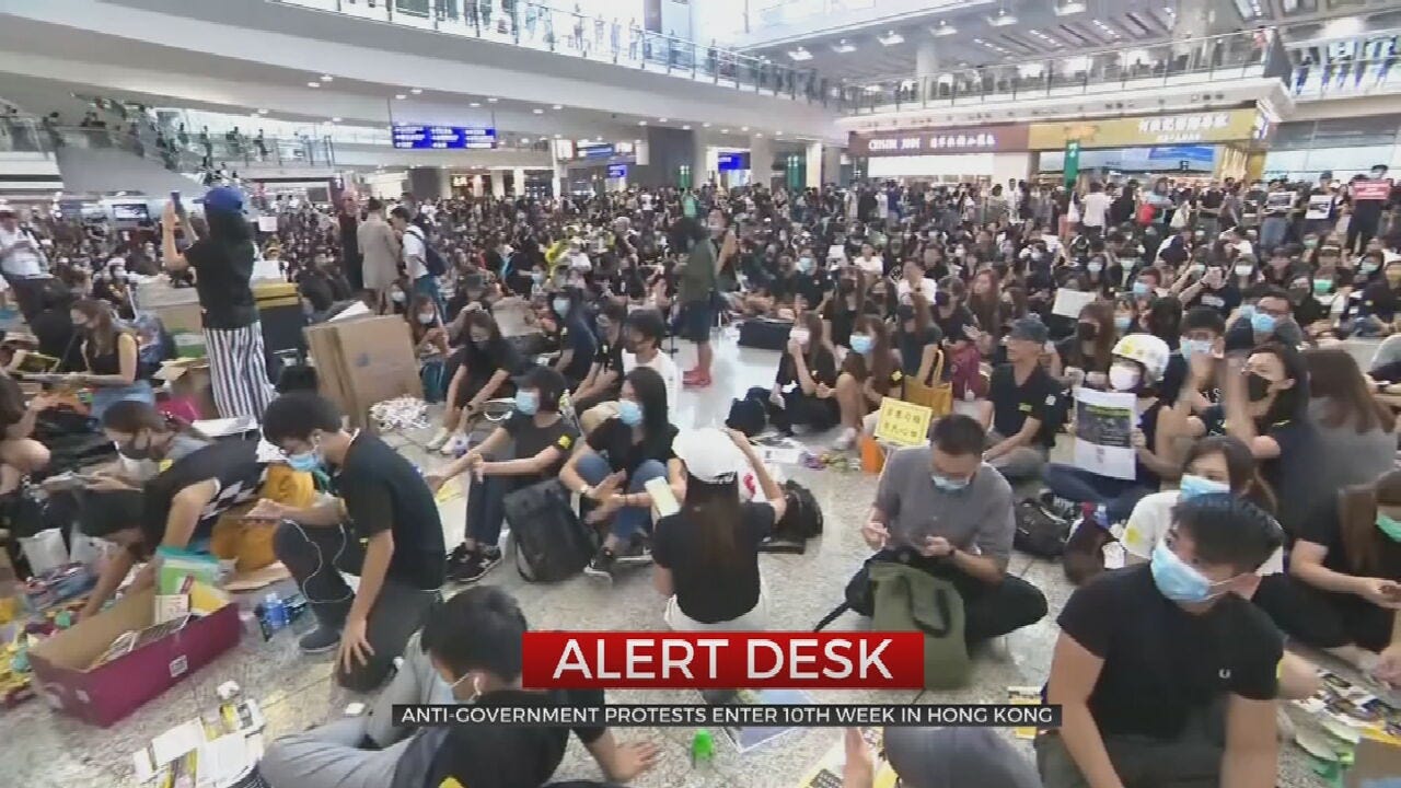 Hong Kong Airport Shuts Down Amid ProDemocracy Protest