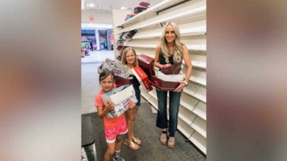 Arkansas Mom Buys Out Payless Shoe Store For Kids In Need