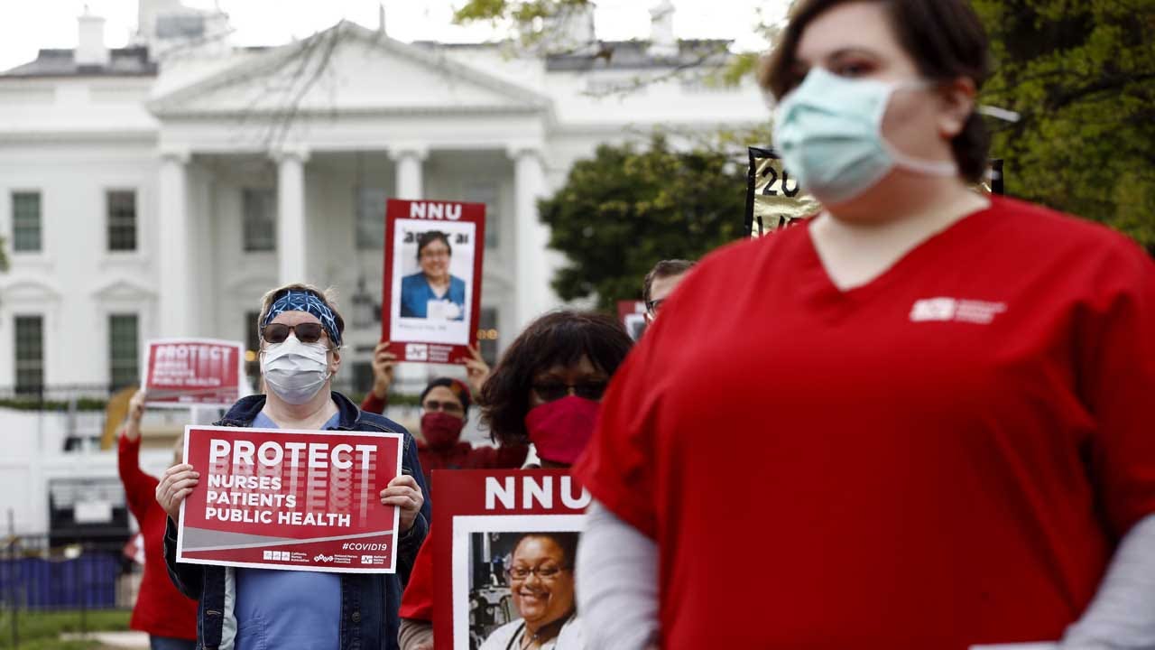 Nurses Protest Unsafe Conditions In Front Of White House