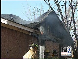 Oklahoma City Fire Damages 2 Homes