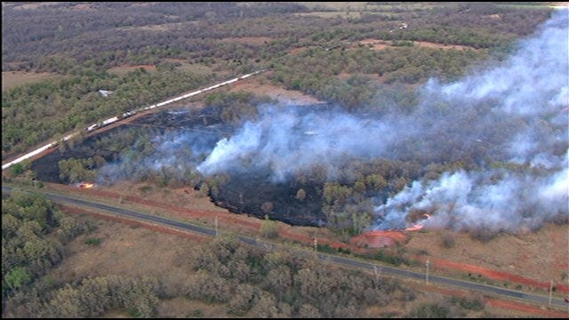 Grassfire Breaks Out Near Lexington