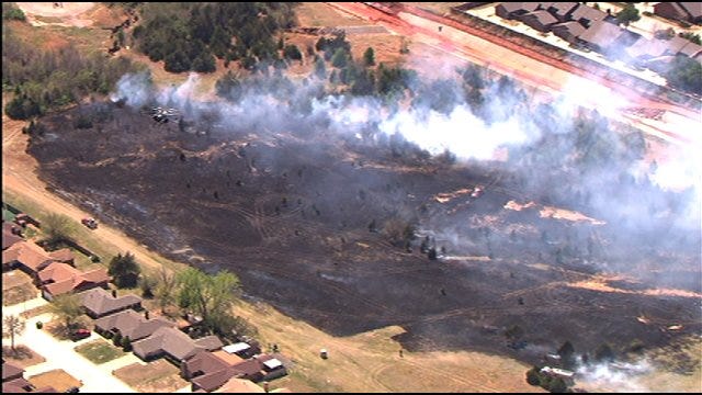 Firefighters Able To Quickly Extinguish Grassfire Near Heritage Hall