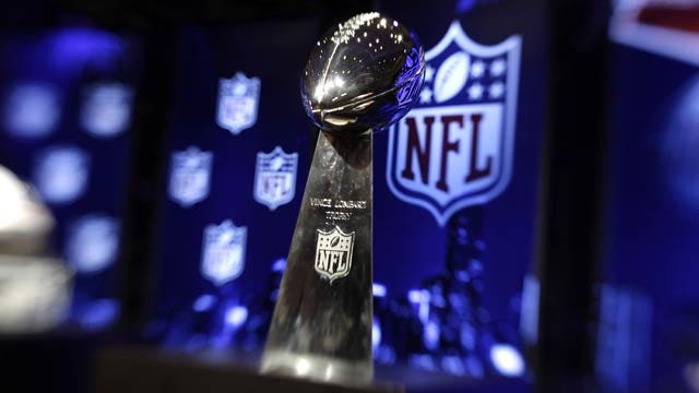 Super Bowl To Be Streamed Online, To Mobile Phones