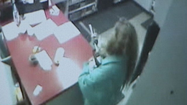 Police: Woman Uses Scissors To Rob OKC Gas Station