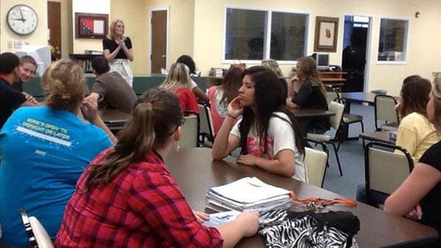 Lauren Nelson Speaks To Students At Wewoka High School