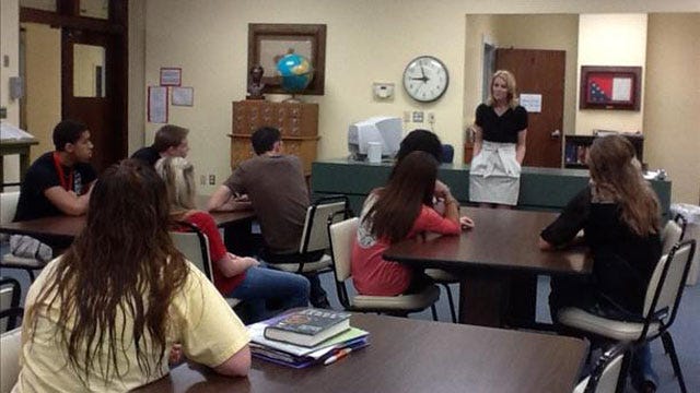 Lauren Nelson Speaks To Students At Wewoka High School