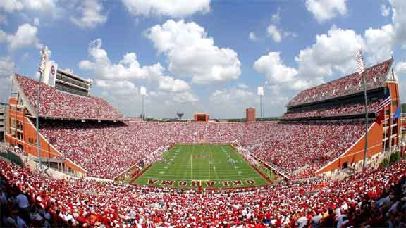 Sooner Fans Asked To Stripe Stadium For Notre Dame Game