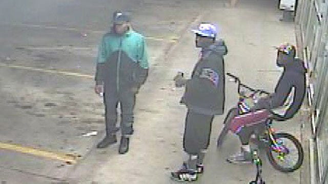 Police Release Photos Of Suspects In Nw Okc Armed Robbery