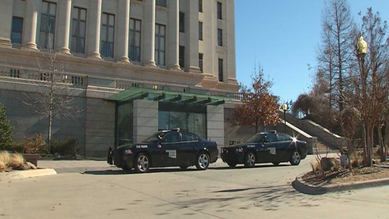 Authorities Beef Up Security At OK State Capitol Following Threat