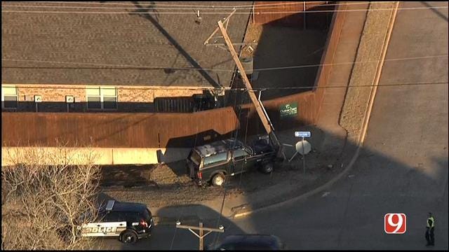 SUV Hits Power Pole, Causes Outages In Moore