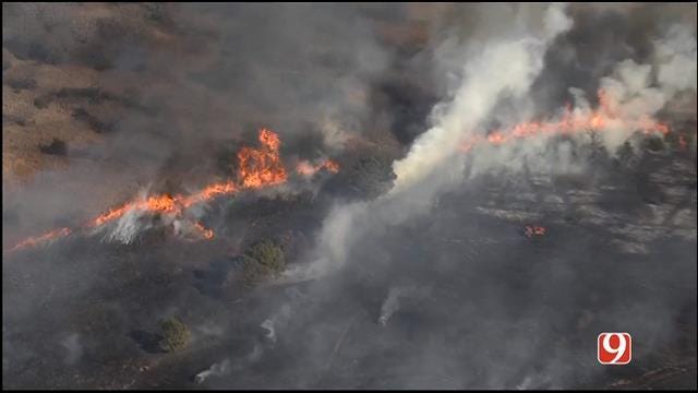 Fire Crews Contain Grass Fire Near McLoud
