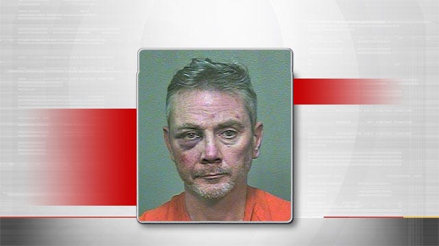 Man Arrested Drunk, Naked In NW OKC Restaurant Bathroom