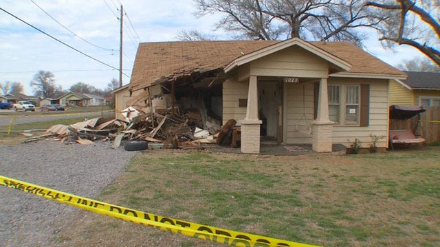 Teen On The Run Dies In Elk City Crash Homeowner Seriously Injured
