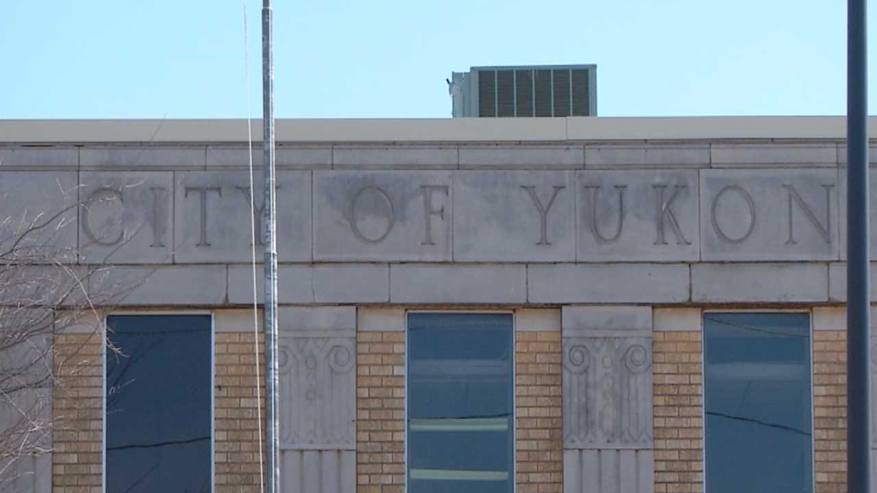 Yukon Mayor Addresses Financial Crisis