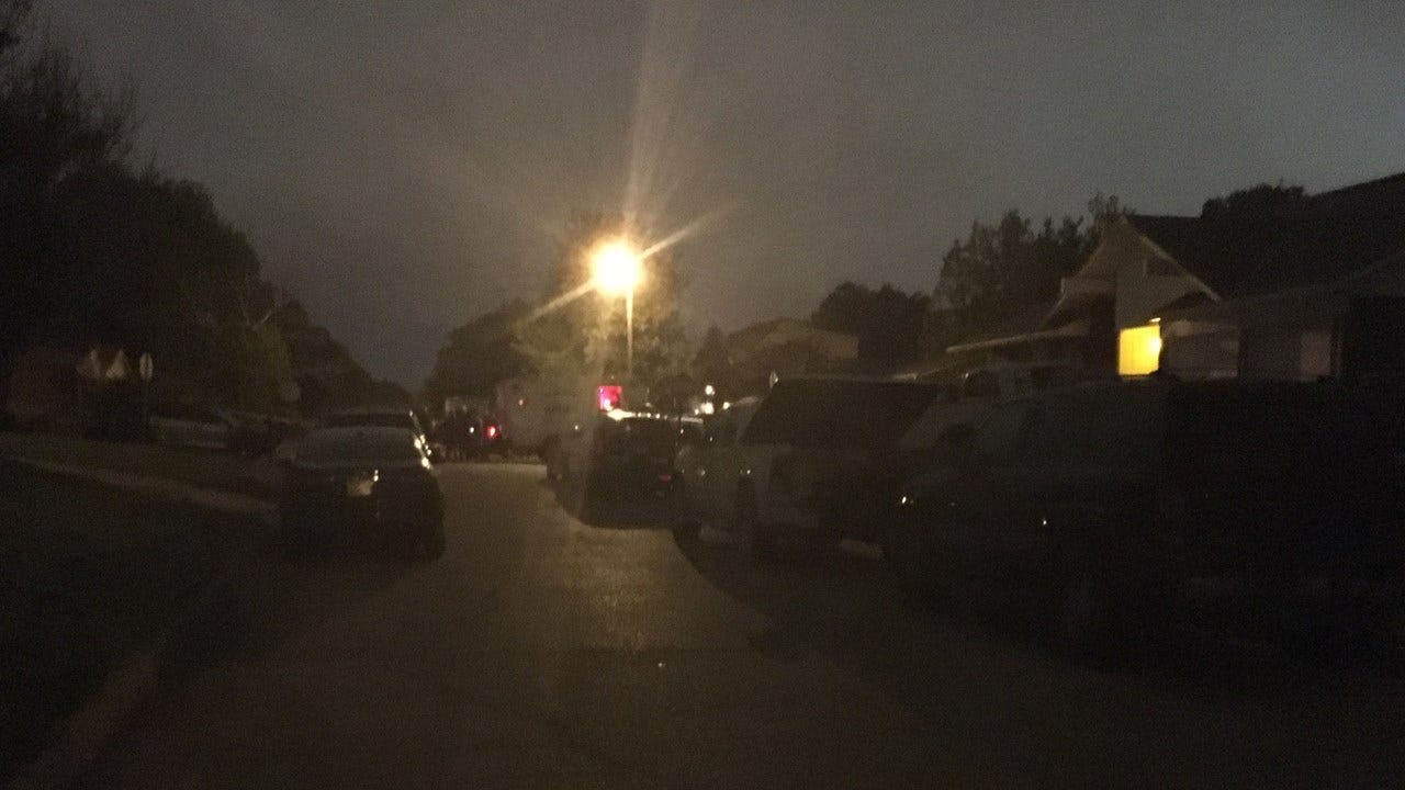 Standoff With Armed Suspect In Moore Ends With Suspect Suicide