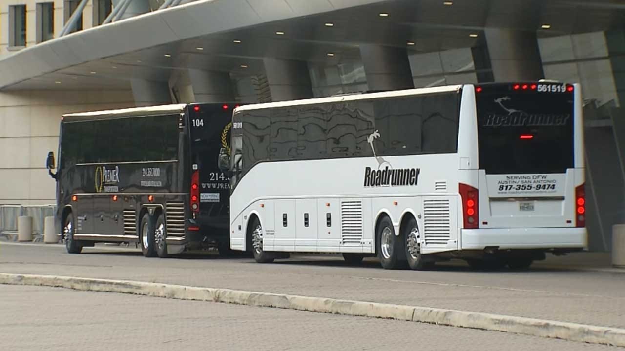 Hundreds Of Harvey Evacuees Arrive At Shelters In Dallas