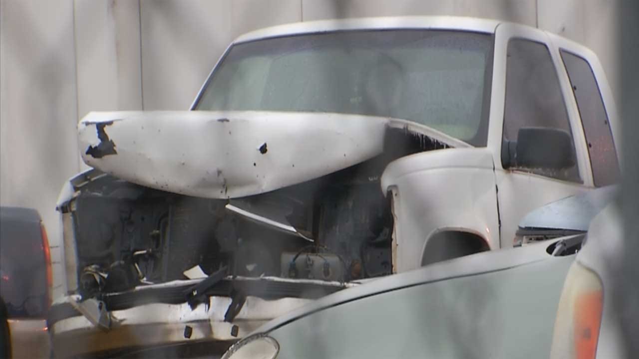 Enid Man Crashes Pickup Into Robbers' Vehicle