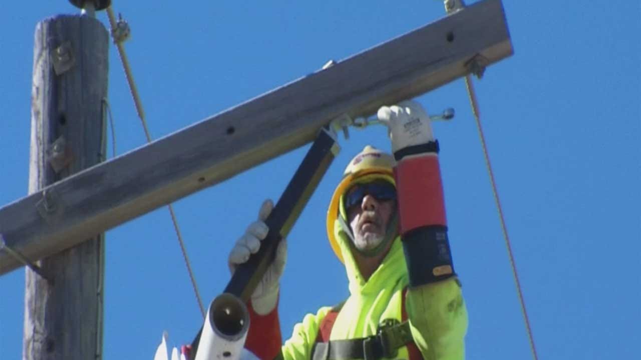 Hundreds Still Without Power In NW Oklahoma