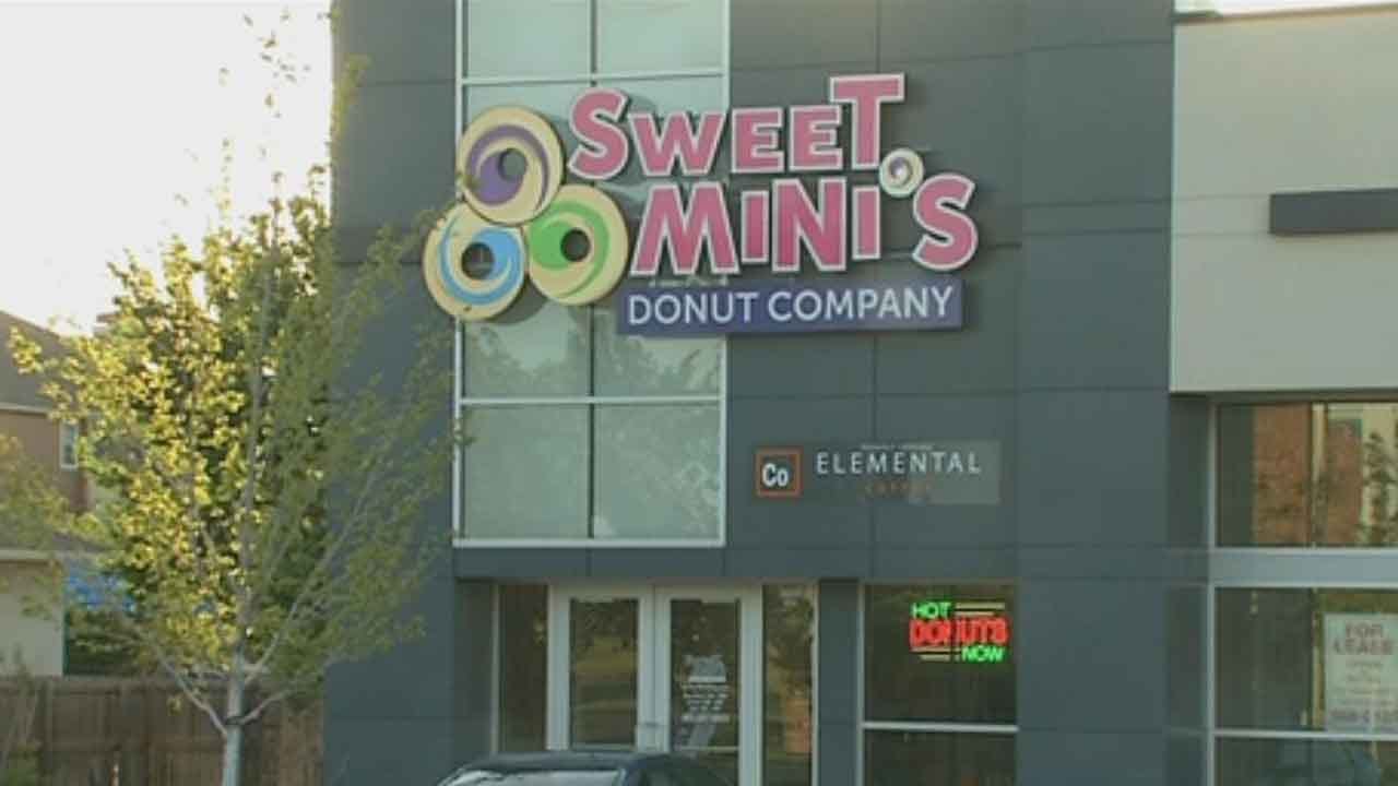 Sweet Mini s Donut Shop Opens Friday In NW OKC Sweet Mini s Donut Shop Opens Friday In NW OKC