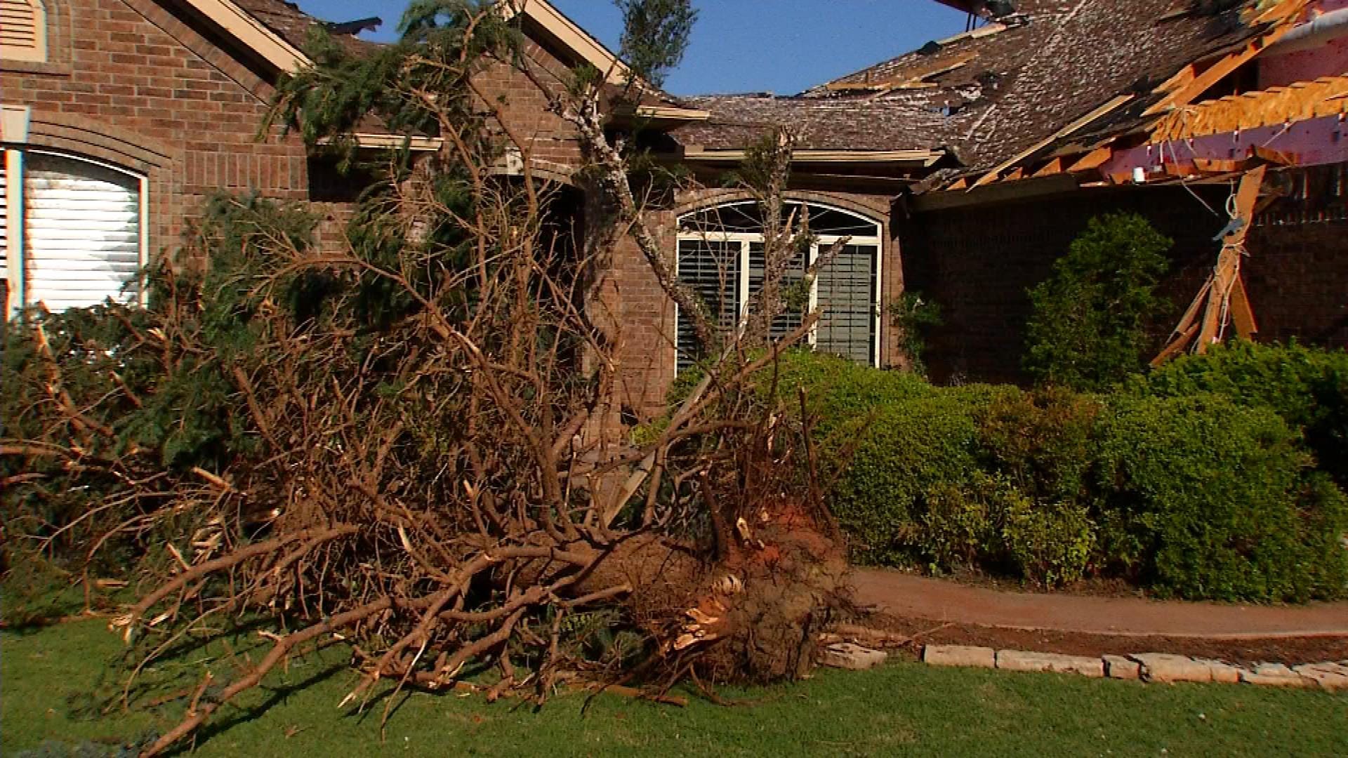 Red Cross Offers Helping Hand To Elk City Recovery