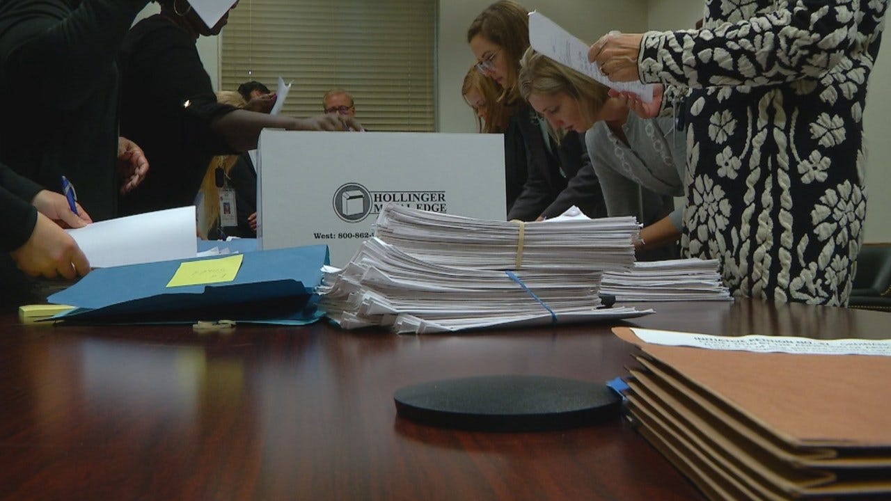 Oklahoma City Takes On Teacher Pay