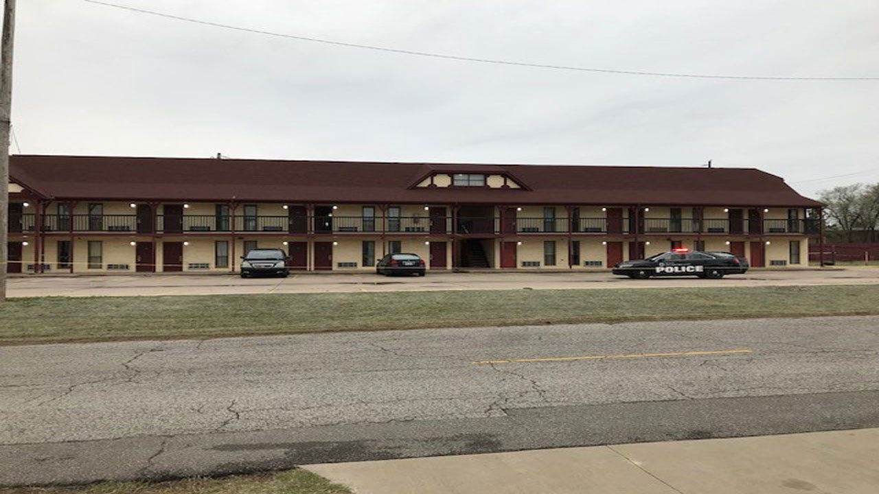 Police Investigating After 1 Shot At SE OKC Motel